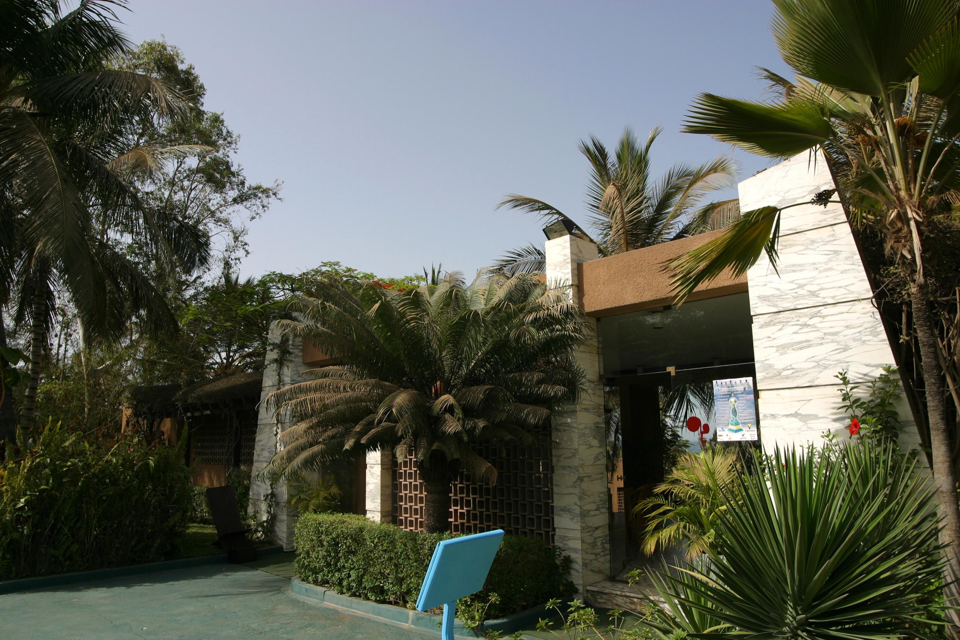 Hotel Jardin Savana Dakar Exteriör bild
