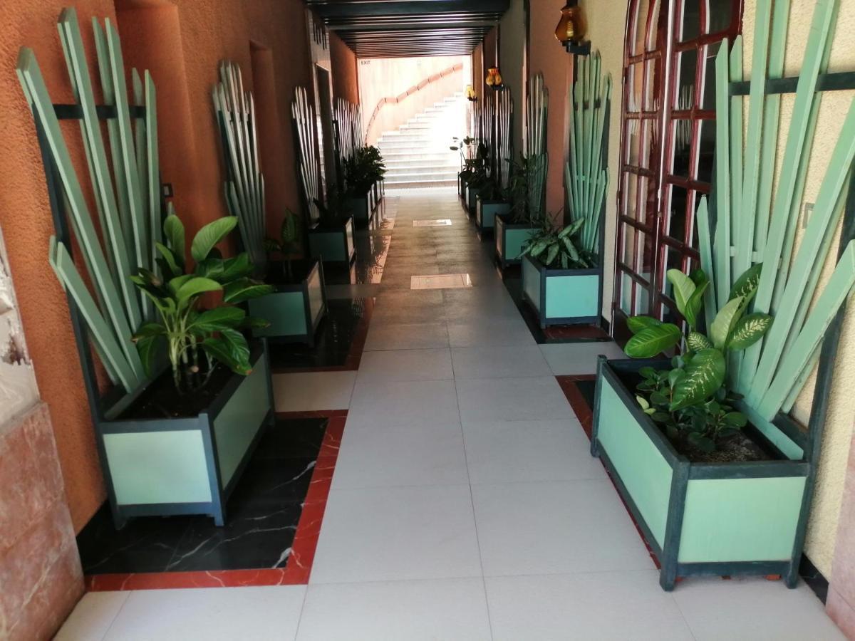 Hotel Jardin Savana Dakar Exteriör bild