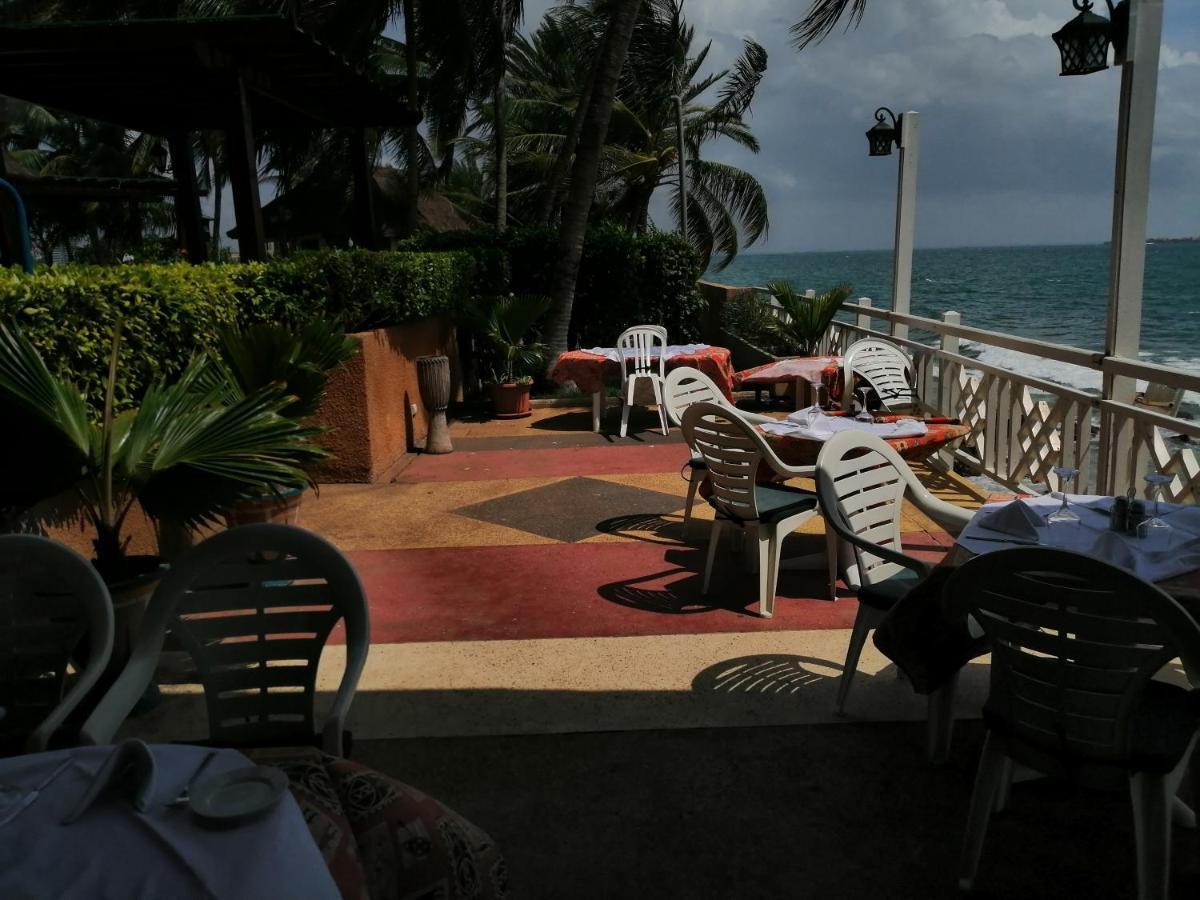Hotel Jardin Savana Dakar Exteriör bild