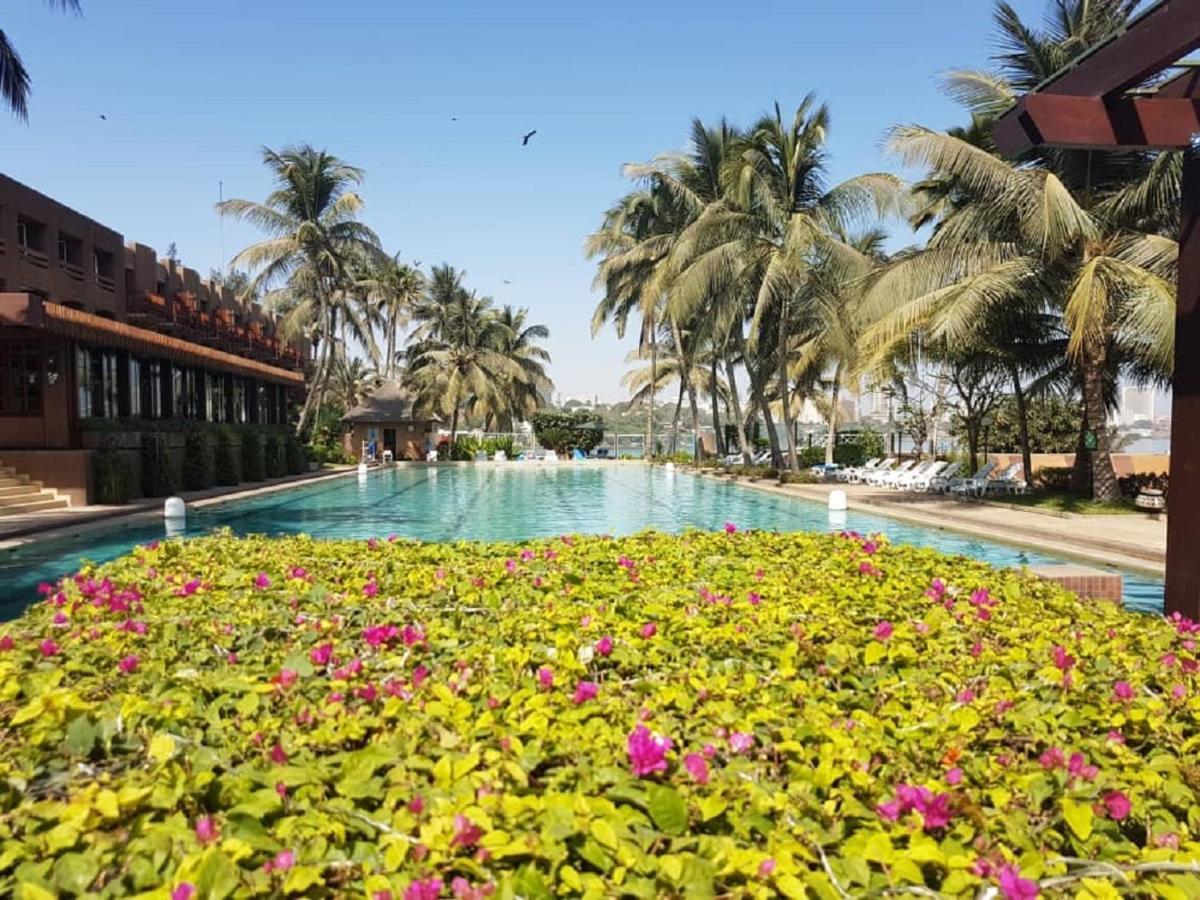 Hotel Jardin Savana Dakar Exteriör bild
