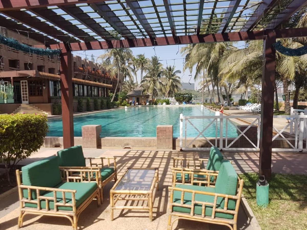 Hotel Jardin Savana Dakar Exteriör bild