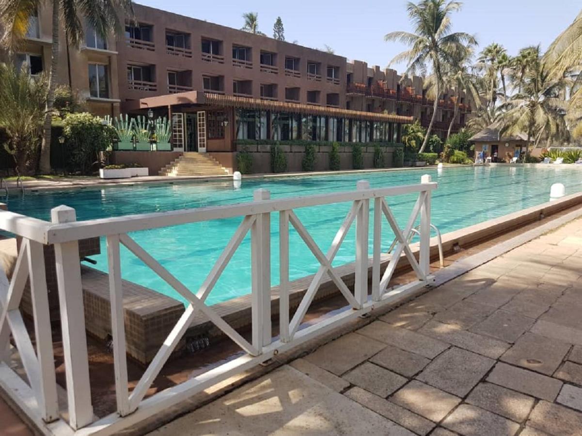 Hotel Jardin Savana Dakar Exteriör bild